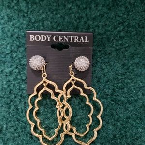 Women's earrings